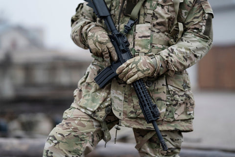 Multicam im Vergleich zu anderen Tarnmustern: Was macht es einzigartig?