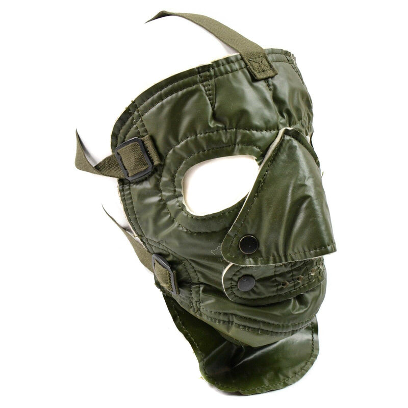 Neue Gesichtsmaske der US-Armee für kaltes Wetter. Gruselige, gruselige Militärmaske. Grüne US-Maske