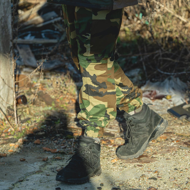 Original italienische Militär-Cargohose, Kampfhose im Woodland-Camouflage-Stil, Feldhose NEU