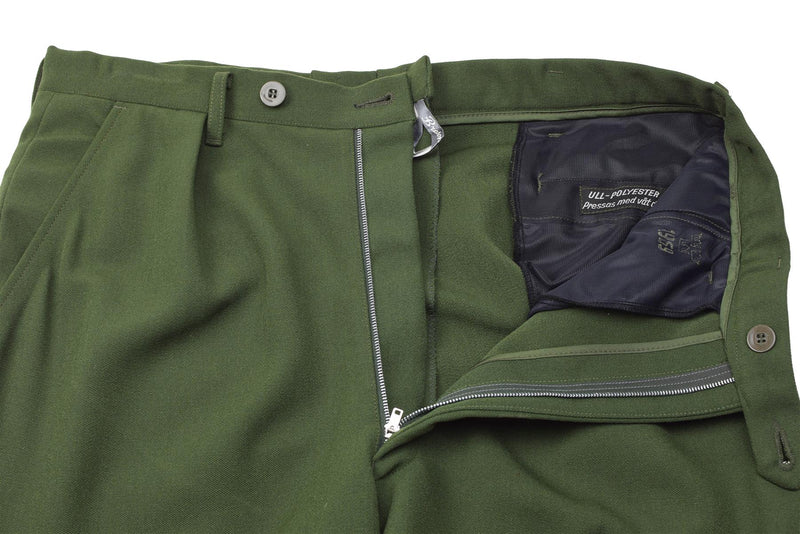 Original schwedische Militärhose, grün, Bundfaltenhose vorne, Steghose NEU