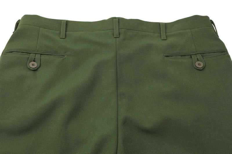 Original schwedische Militärhose, grün, Bundfaltenhose vorne, Steghose NEU