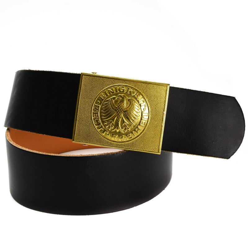 Originale Militärhose aus schwarzem Leder mit Gürtel der deutschen Marine