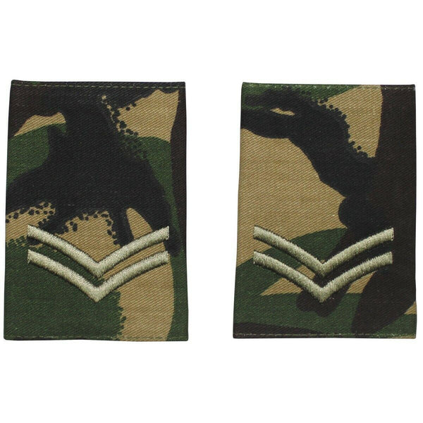 Echte britische Armee Schulterschlaufen Stoff CORPORAL Militärische Insignia DPM Camo