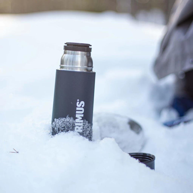 Primus Isolierflasche black mate 1 Liter 24 Stunden Wärme Kälte hält Thermoskanne