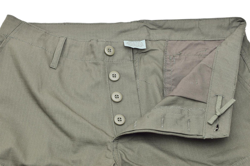Olivgrüne Ripstop-Cargohose im US-Army-Stil der Marke Mil-Tec für die Kampfuniform der US-Armee
