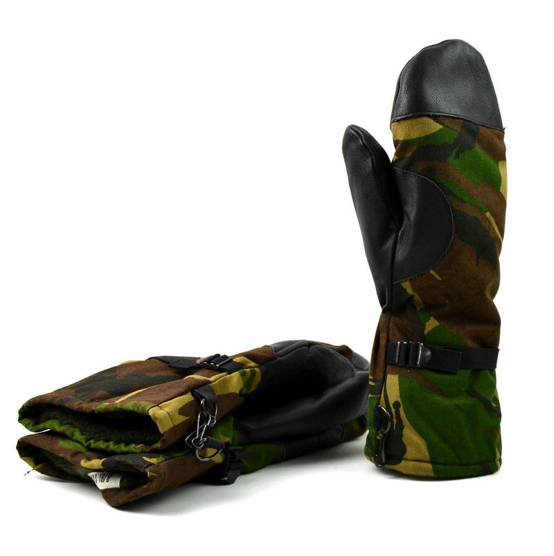 Originale DPM-Fäustlinge mit Waldtarnmuster der niederländischen Armee. Niederländische Militärhandschuhe