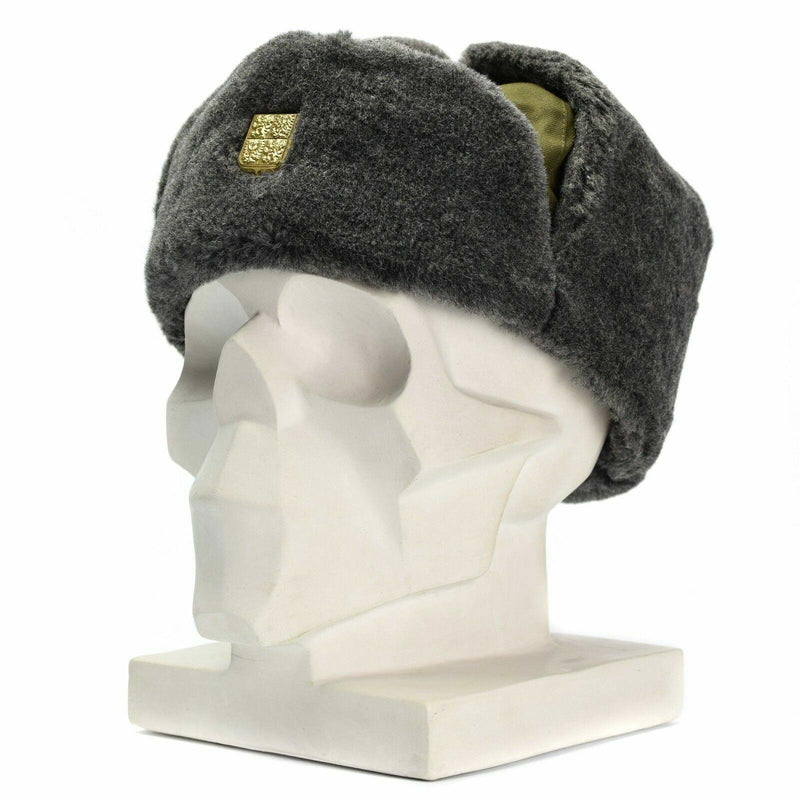 Echte tschechische Armeemütze, Militär-Wintermütze, Uschanka, grau-oliv, mit Abzeichen, NEU
