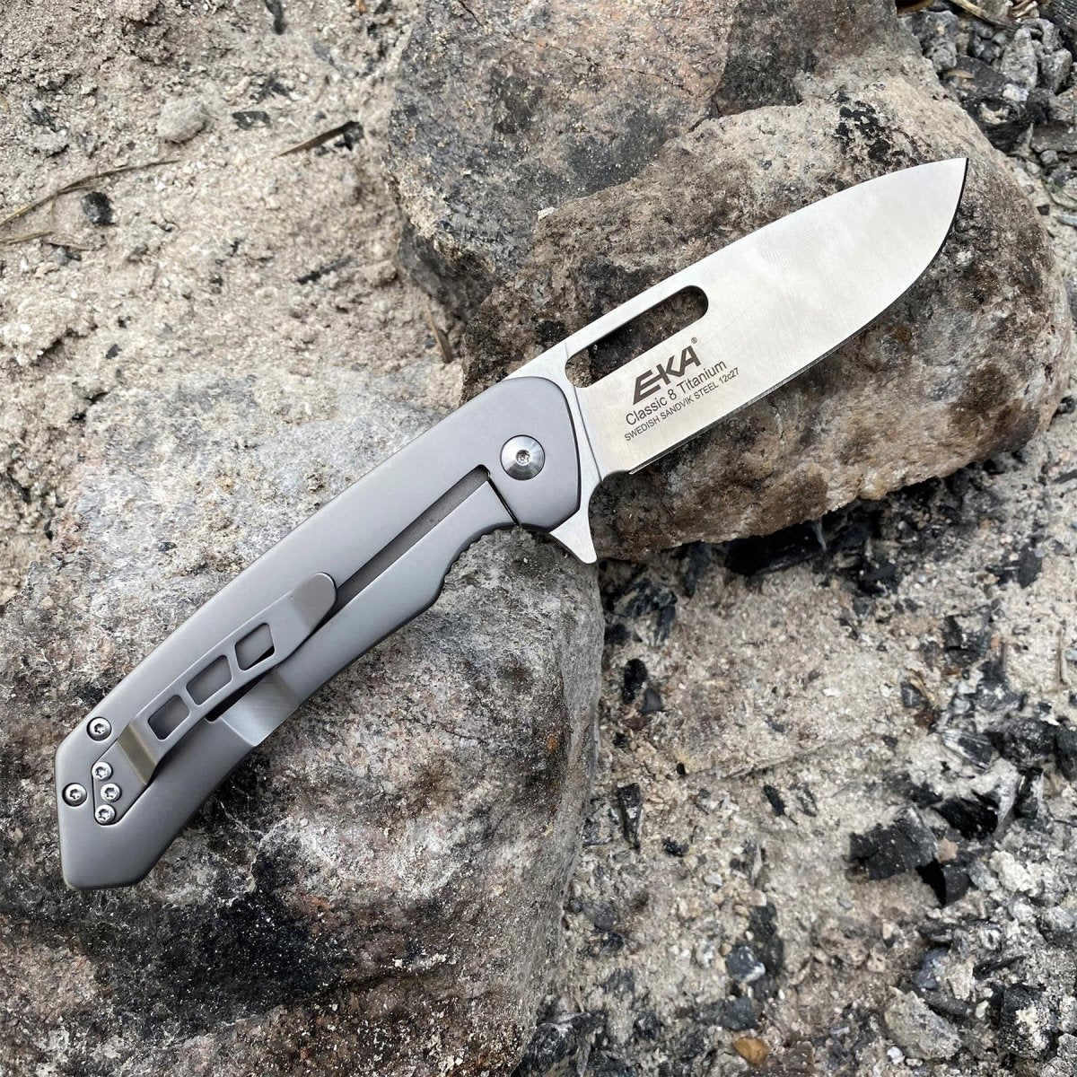 EKA Brand Swedish Classic 8 Taschenmesser, Titangriff, 57 HRC rostfreie Klinge