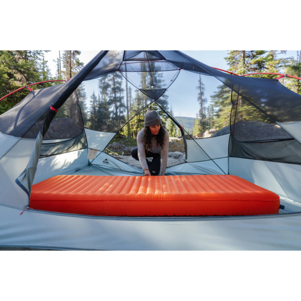 Therm-a-Rest NeoLoft Regular Wide Isolierte Isomatte 185 x 66 cm Ember