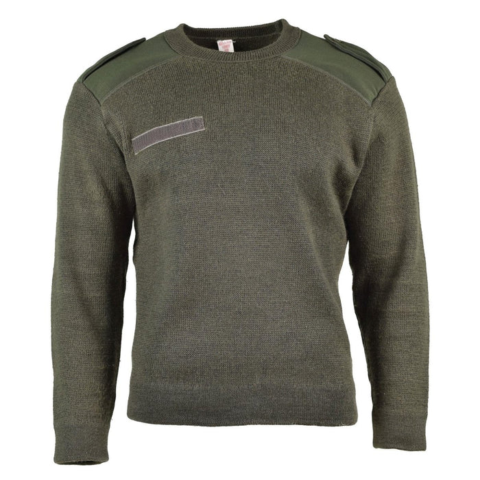 Echter olivfarbener Kommandopullover der französischen Armee mit Rundhalsausschnitt, Wollmischung, verstärkten Schultern und Ellbogen für Strapazierfähigkeit.