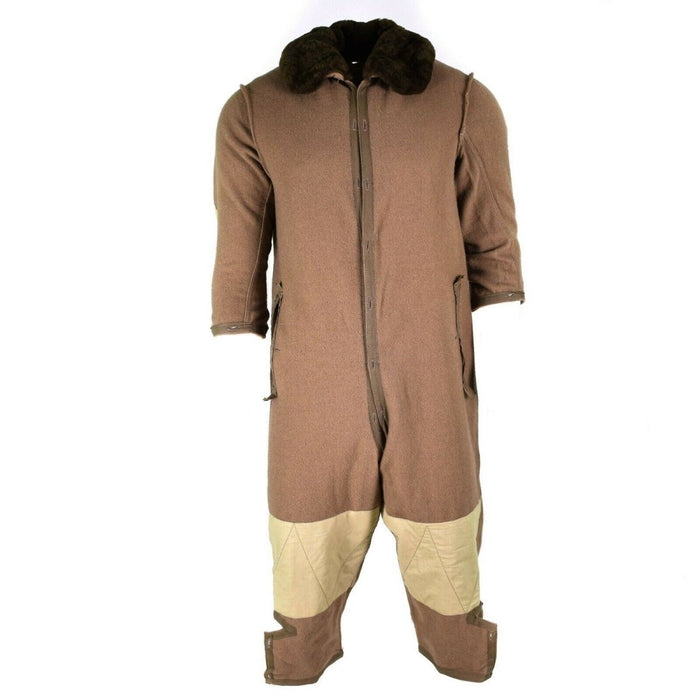 Echter Overall der italienischen Armee mit Reißverschluss vorne, Pelzkragen, gepolsterten Knien und strapazierfähigem Militäroverall-Design.