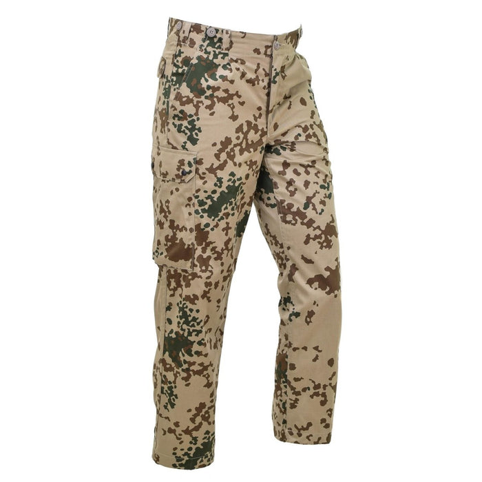 Militärische taktische Feldhose von Leo Kohler im Tropentarn-Tarnmuster mit Cargotaschen und verstärkten Nähten.