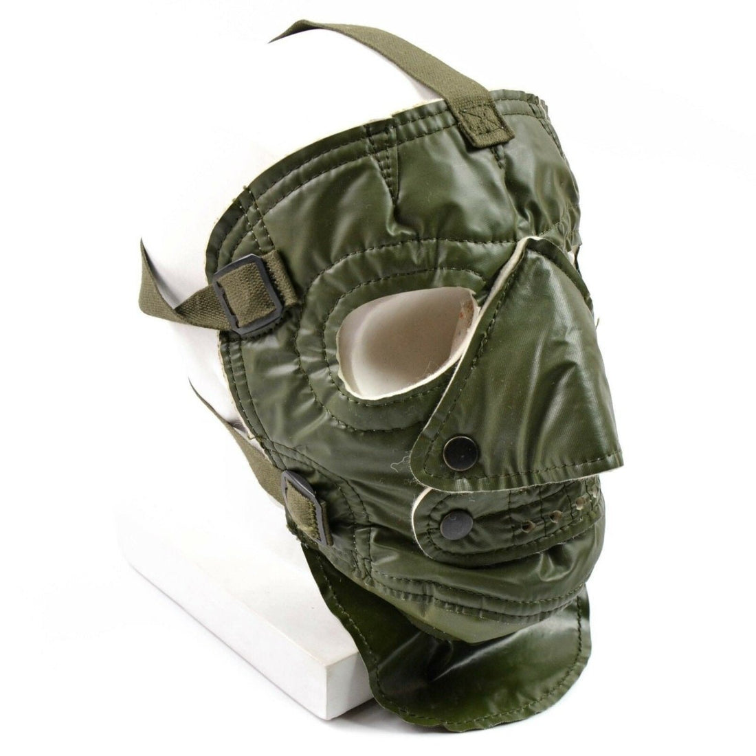 Neue Gesichtsmaske der US-Armee für kaltes Wetter. Gruselige, gruselige Militärmaske. Grüne US-Maske