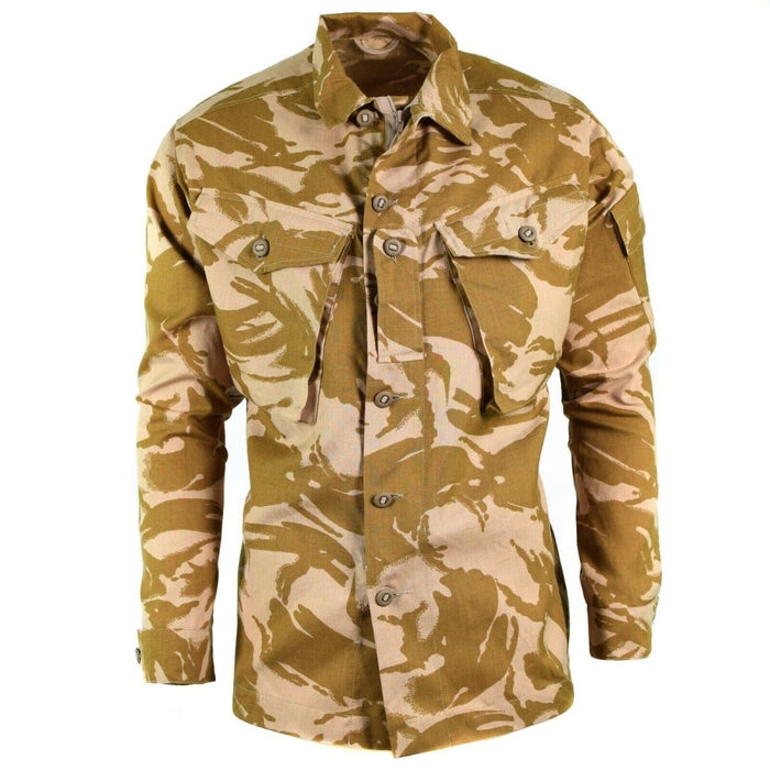 Wüstentarn-Kampfjacke der britischen Armee, feuerfeste, leichte, strapazierfähige Kermel-Mischung mit mehreren Taschen und verstellbaren Bündchen.