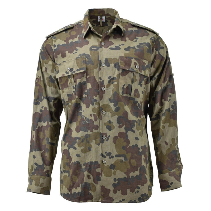 Original Romanian military lightweight field shirt in M94 Mozaic camo with chest pockets and epaulettes, long sleeves, buttoned cuffs.