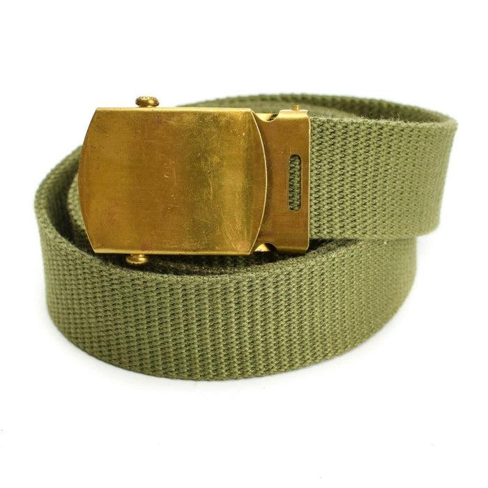 Originaler khakigrüner Canvas-Gürtel der schwedischen Armee mit robuster, goldfarbener Militärschnalle, verstellbar für verschiedene Taillengrößen.