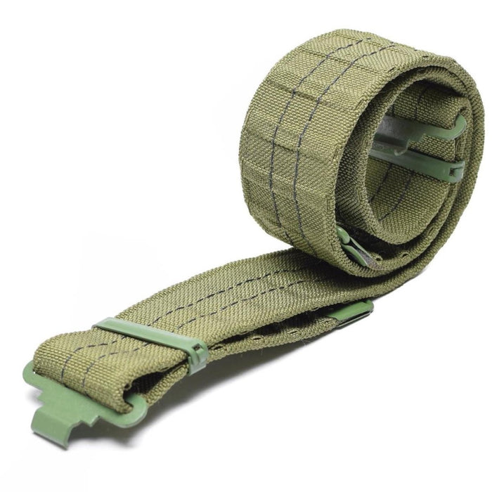 Originaler olivgrüner Military Surplus Combat Utility-Pistolengürtel mit Schnellverschlussschnalle und strapazierfähigem Gurtmaterial.