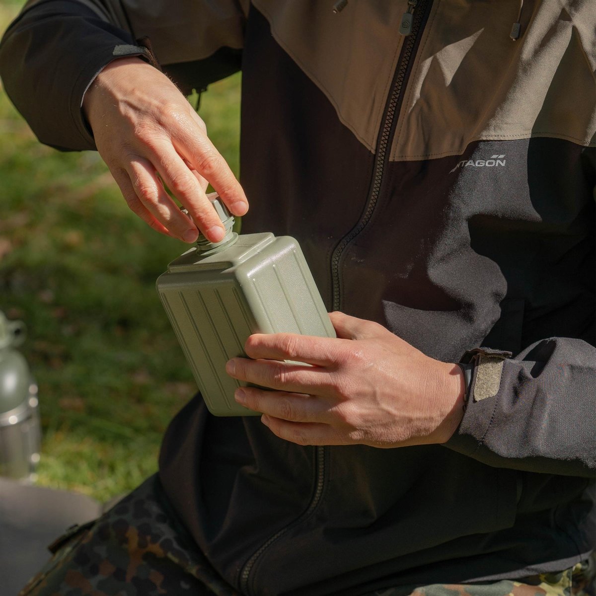 Originales jugoslawisches Essgeschirr. Armee Militär Essgeschirr Feldflasche Besteck