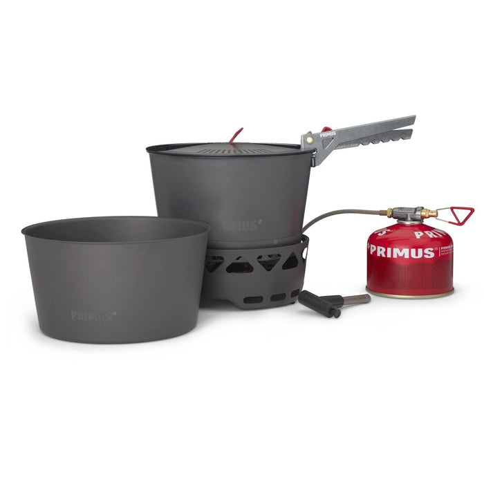 Primus PrimeTech 2,3 l Outdoor-Camping-Kochset mit Töpfen, Wärmetauscher, Deckel, Topfgreifer und Kraftstoffkanister.