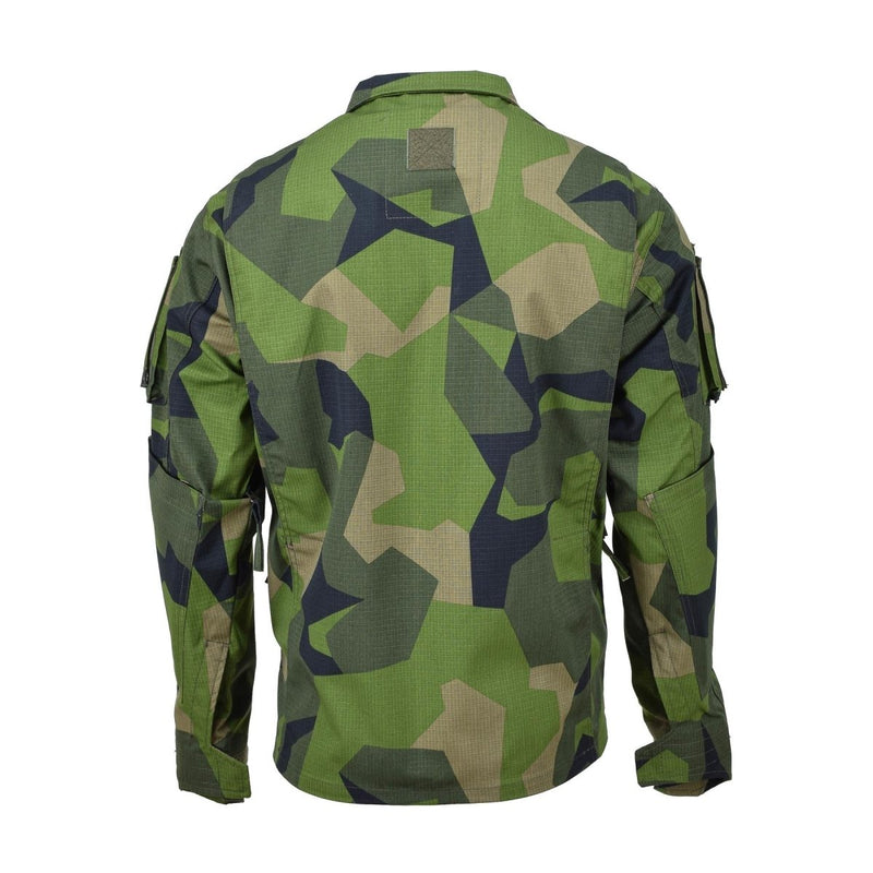 Back view of TACGEAR Swedish military style commando field jacket in splinter camo with ripstop fabric and arm pockets